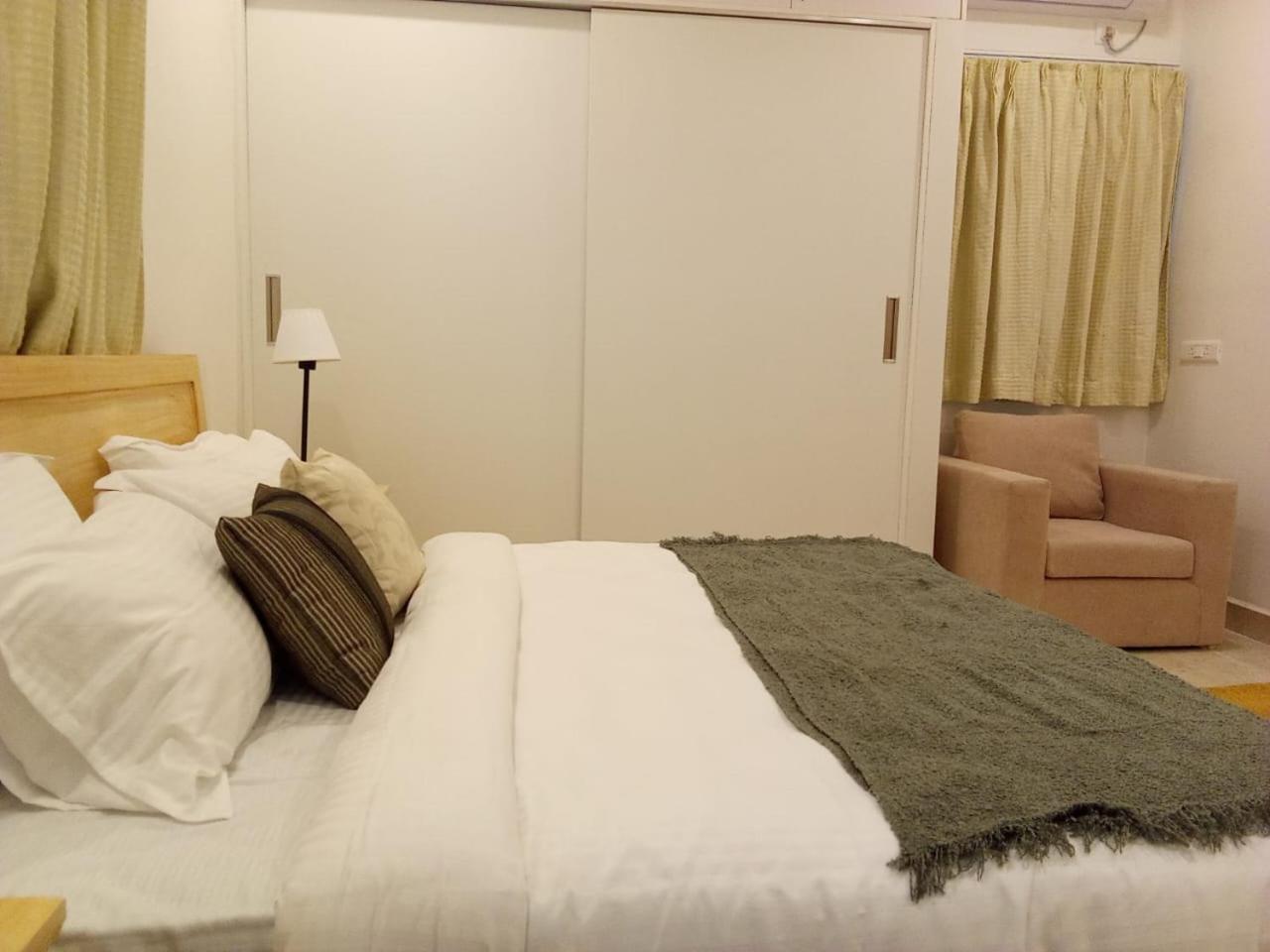 Enkay Service Apartments Kondapur  Eksteriør bilde